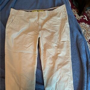 Lee Men’s 46x28” Extreme Comfort straight leg light tan pants
